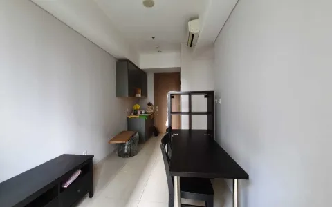 TERMURAH JUAL Apartemen Taman Anggrek 2BR Semi Furnished.