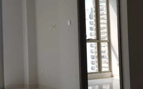 Apartemen Taman Anggrek 1 BR Semi Furnished View Kolam