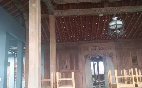 Disewakan Murah Gedung Ex Restoran di Cipayung, Jakarta Timur