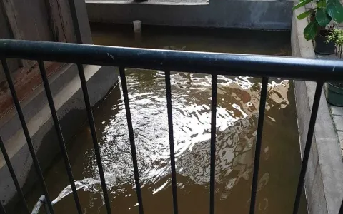 Disewakan Murah Gedung Ex Restoran di Cipayung, Jakarta Timur