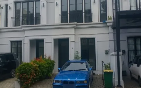 Lelang Town House, 3 lantai di Kemang Jakarta Selatan