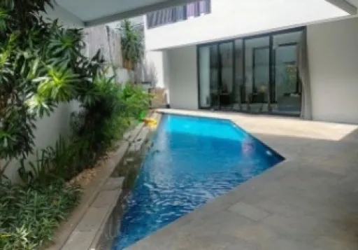 Lelang PERUM SURALAYA RESIDENCES di Kemang Jakarta Selatan