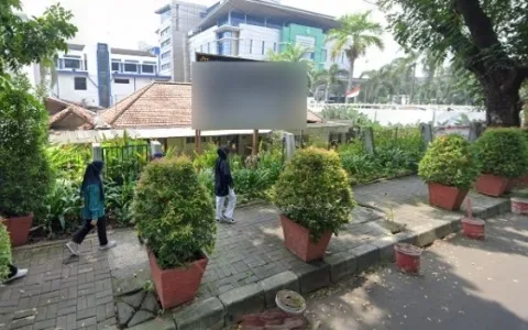 Lelang Rumah Mewah di Kebayoran Baru, Jakarta Selatan