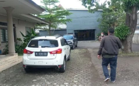 Dilelang Rumah dan Kantor di Pasar Minggu, Jakarta Selatan