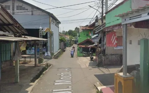 Dilelang Rumah Lokasi Strategis di Cilodong, Depok