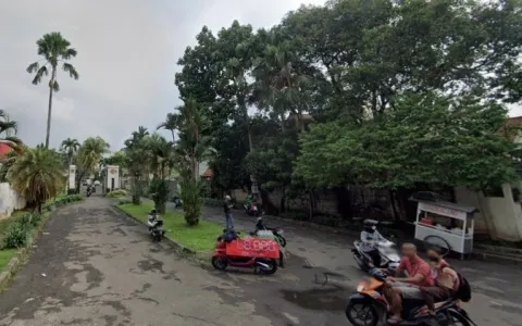 Lelang Rumah 2 Lantai di Larangan, Tangerang