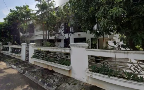 Lelang Rumah 2 Lantai di Ujung Menteng, Jakarta Timur