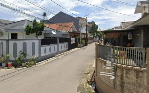 Lelang Rumah 3 Lantai di Cigereleng, Bandung