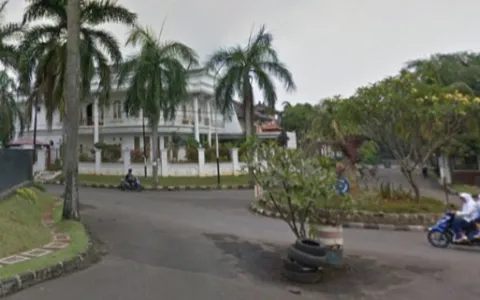 Lelang Rumah 2 Lantai di Bintaro, Tangerang Selatan