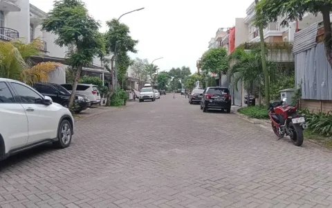 Kavling Tanah Green Lake City cluster Europe 420 m2 Hook dengan View sangat Indah, Cipondoh, Tangerang.