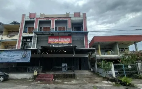 Ruko Gandeng 4 Jebol di Jl. H. Abas I, Benua Melayu Darat, Pontianak, Kalimantan Barat