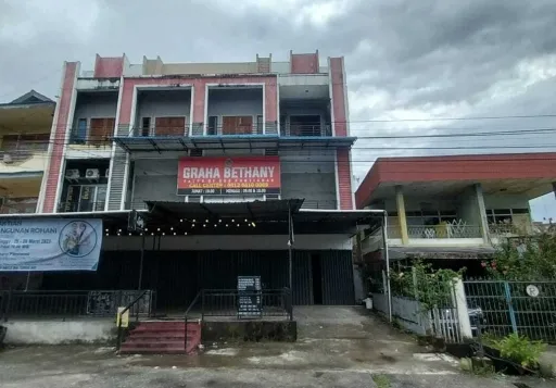 Ruko Gandeng 4 Jebol di Jl. H. Abas I, Benua Melayu Darat, Pontianak, Kalimantan Barat