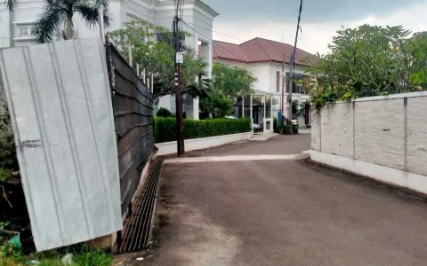 Dilelang Tanah dan Bangunan di Kemang, Jakarta Selatan