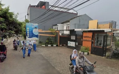 Dilelang Rumah 2 Lantai dalam Perum di Ciputat, Tangerang Selatan