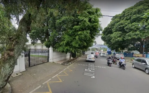 Dilelang Rumah Luas Tanah 1765m2 di Cicendo, Bandung, Jawa Barat