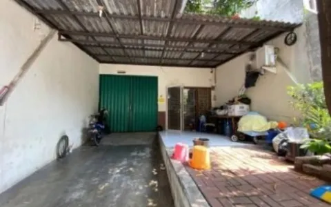 Lelang Rumah 2 Lantai cocok untuk Usaha di Grogol, Jakarta Barat