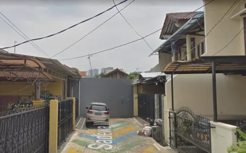 Dilelang Rumah 2 Lantai dalam Perum di Kayuringin, Bekasi Selatan