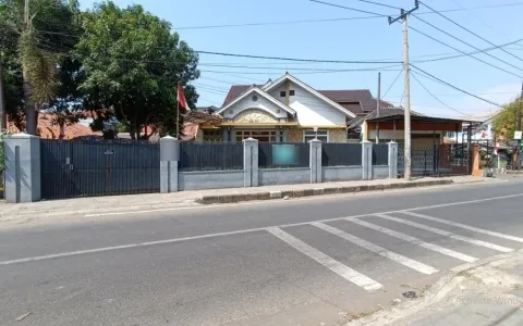 Dilelang Rumah 2 Lantai di Kesambi, Cirebon