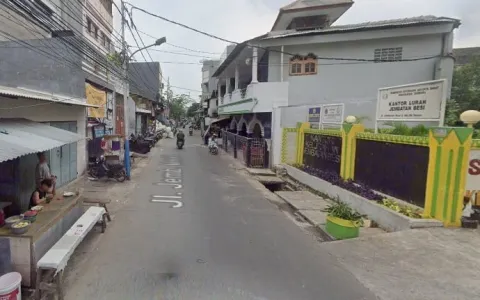 Dilelang Ruko 3 Lantai di Jembatan Besi, Jakarta Barat