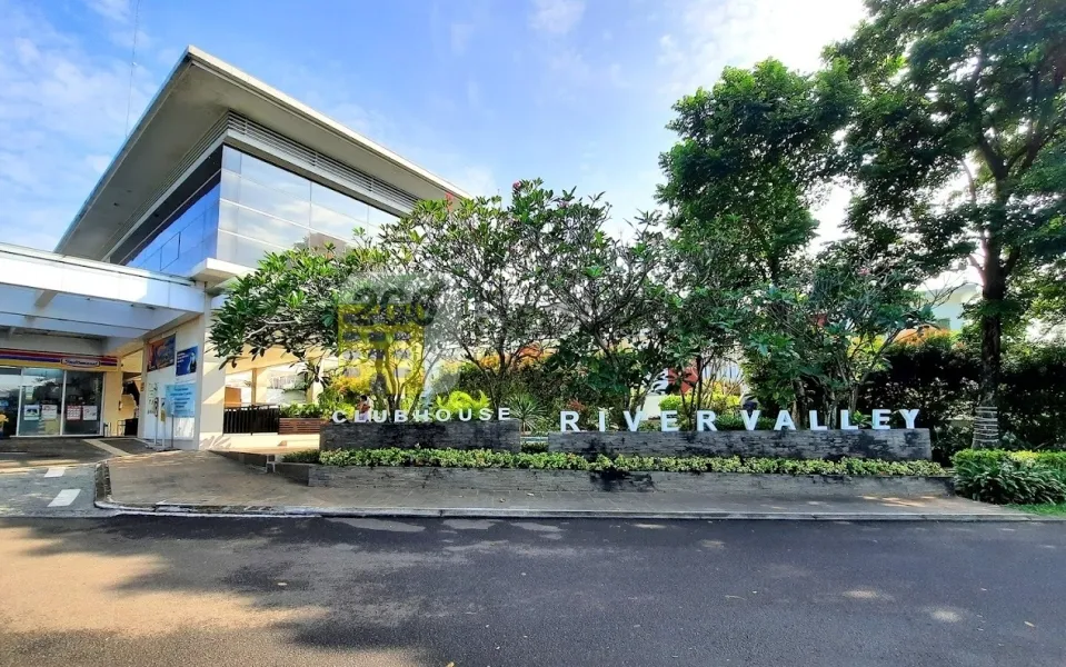 DISEWAKAN RUMAH RIVER VALLEY RESIDENCE SIAP HUNI, SEMI FURNISHED, LEBAK BULUS, JAKARTA SELATAN