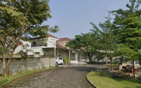 Dilelang Rumah 2 Lantai di Perumahan Verona Hills, Talun, Cirebon