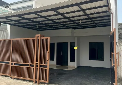 Rumah di Perumahan Daan Mogot Estate , Cengkareng , Jakarta Barat