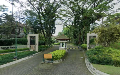 Lelang Perumahan Rancamaya Golf 2 lantai Jl. Jasmine Bogor Selatan