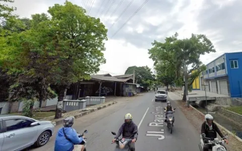 Lelang Gudang Murah Usaha Toko Bangunan Sumber Cirebon