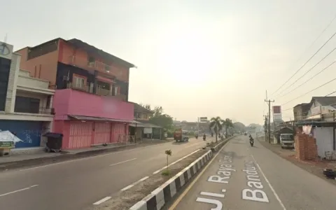 Lelang Ruko 3 Lantai Kondisi Kosong Iskandardinata, Cirebon