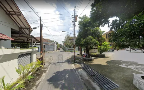 Lelang Rumah Jalan Sutowijoyo Surakarta, Jawa Tengah