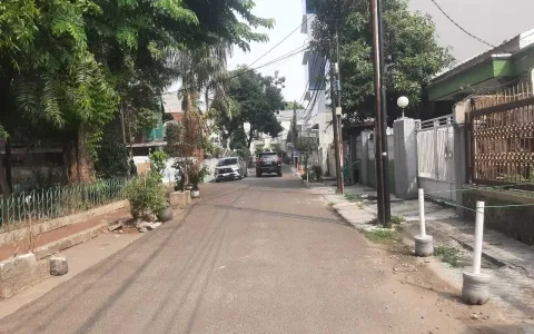 JUAL CEPAT, Rumah Jl. Sampit III 10x20, Kramat Pela, Kebayoran Baru, Jakarta Selatan