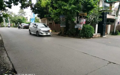 DIJUAL CEPAT, Tanah dan Bangunan (931m2) di Jalan Protokol Gegerkalong, Bandung