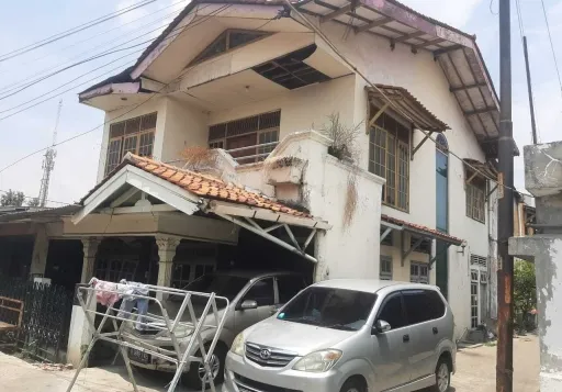 LELANG RUMAH 3 LANTAI PERUMNAS 3 JALAN P TANIMBAR BEKASI