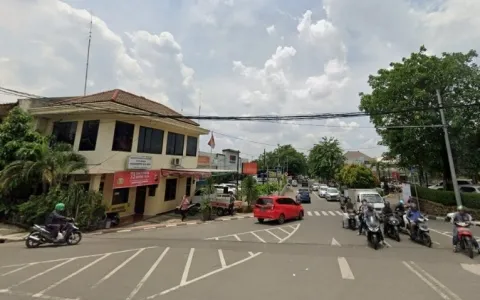 elang Rumah Komplek Taman Alfa Indah, Kembangan Jakarta Barat