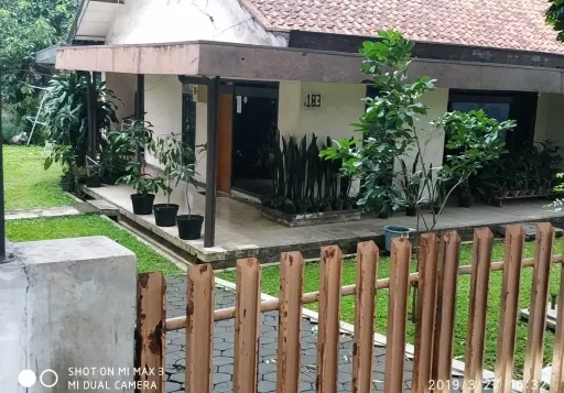 DIJUAL CEPAT, Tanah dan Bangunan (931m2) di Jalan Protokol Gegerkalong, Bandung