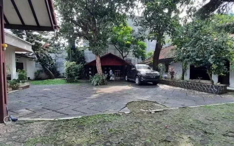 Tanah dan Bangunan 1500 m2 Jl. Cipulir Raya, Kebayoran Lama, Jakarta Selatan