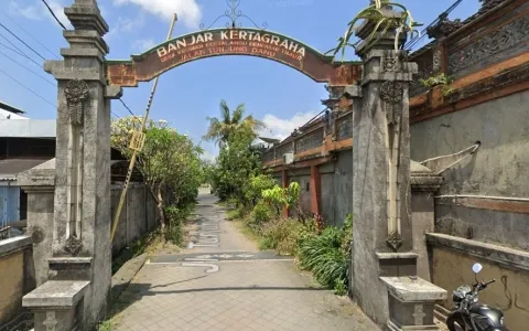 LELANG RUMAH 2 LANTAI JL SEKAR TUNJUNG, DENPASAR, BALI