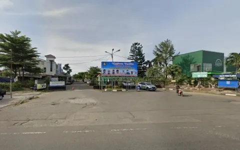 LELANG PERUMAHAN TAMAN ROYAL 2, CIPONDOH TANGERANG