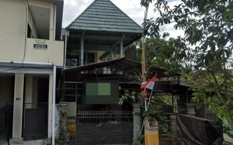 LELANG RUMAH 2 LANTAI JALAN KARANGSARI, BALI