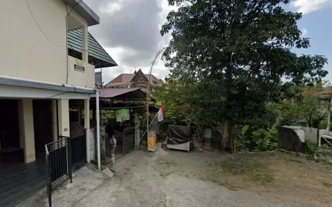 LELANG RUMAH 2 LANTAI JALAN KARANGSARI, BALI