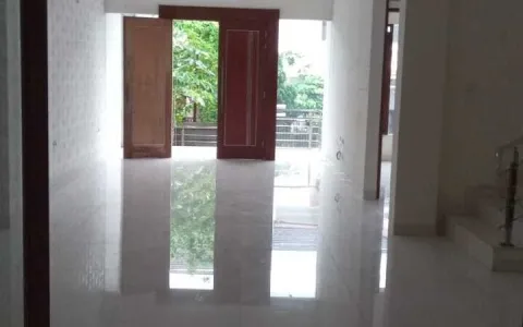 AJB DEBITUR RUMAH 2 LANTAI JL. SETRADUTA CEMARA, CIMAHI, BANDUNG