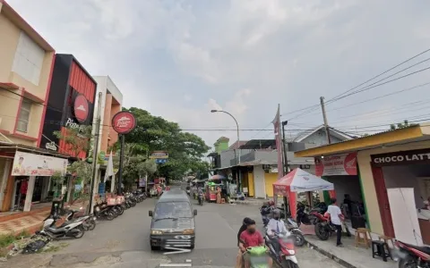 AJB DEBITUR RUMAH TINGGAL 2 LANTAI PERUMAHAN VILLA TOMANG BARU,