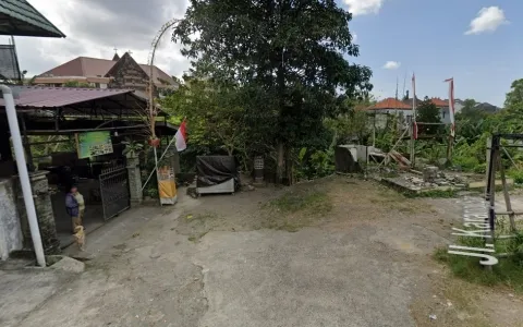 LELANG RUMAH 2 LANTAI JALAN KARANGSARI, BALI