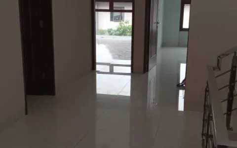 AJB DEBITUR RUMAH 2 LANTAI JL. SETRADUTA CEMARA, CIMAHI, BANDUNG