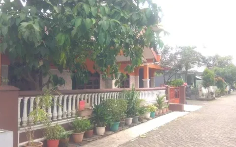 Dijual Rumah Hook 2 Lantai di Komp. Pinang Griya Permai, Kota Tangerang, Banten