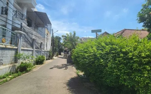 LELANG RUMAH KOMPLEK TAMAN MERUYA ILIR, KEMBANGAN JAKARTA BARAT