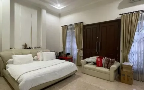 DIJUAL CEPAT Rumah Tinggal 2 Lantai di Taman Sunter Agung 2, Jakarta Utara