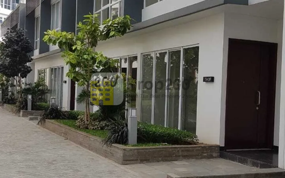 DISEWAKAN, Town House Puri Mansion Semi Furnished, Kembangan, Jakarta Barat