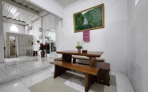 Di Jual Kost Kostan Exsclusive  2,5 Lantai  Pasar Minggu Jakarta Selatan