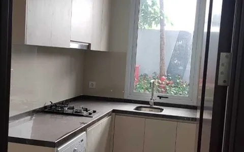 DISEWAKAN, Town House Puri Mansion Semi Furnished, Kembangan, Jakarta Barat